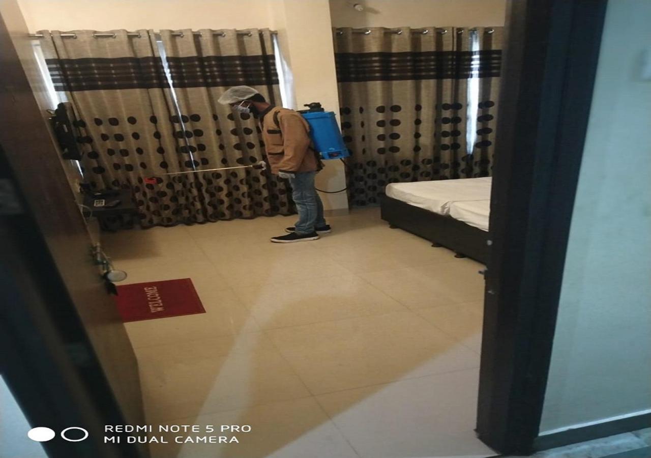 Hotel Rose Lodge Pune Bagian luar foto