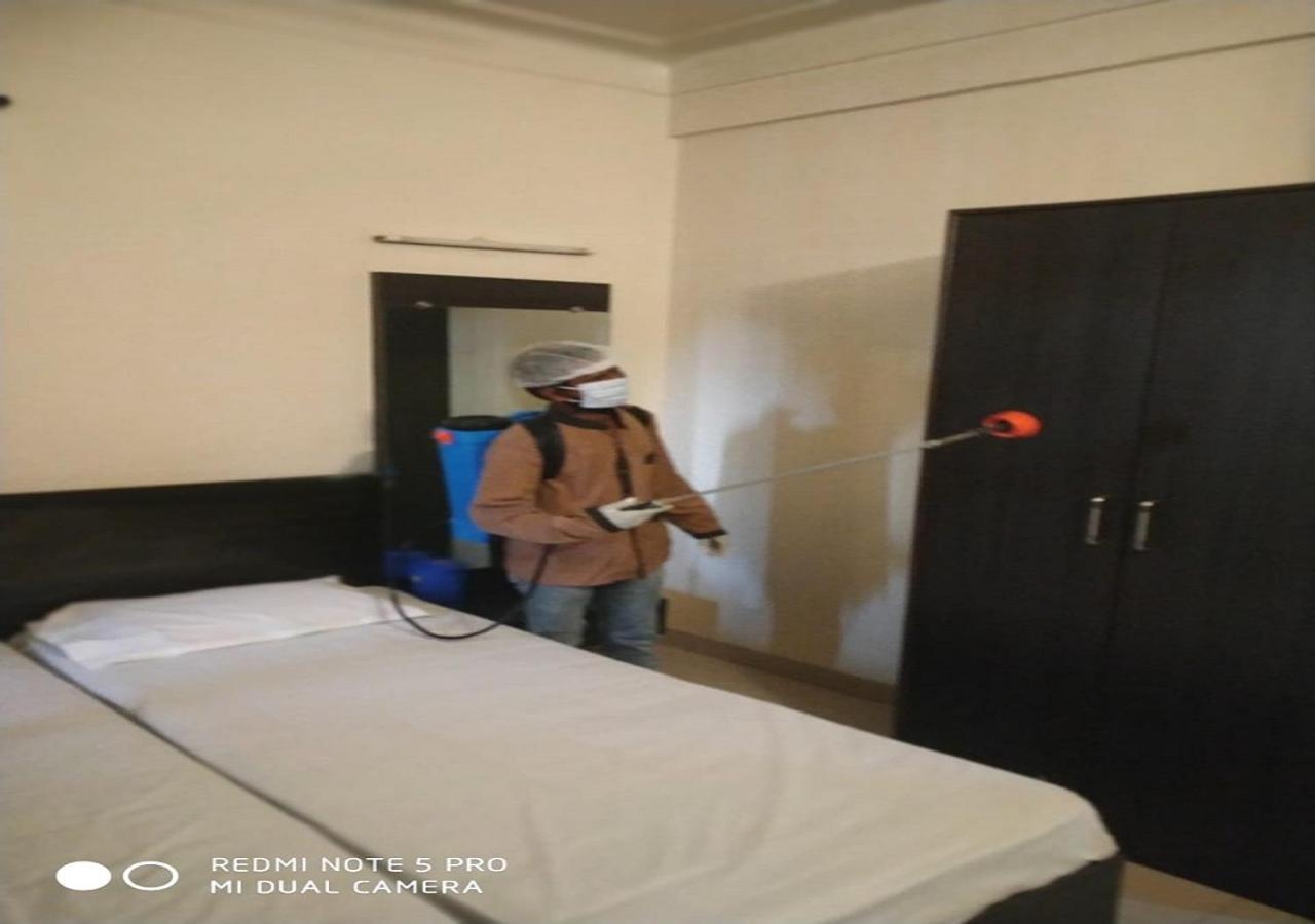 Hotel Rose Lodge Pune Bagian luar foto