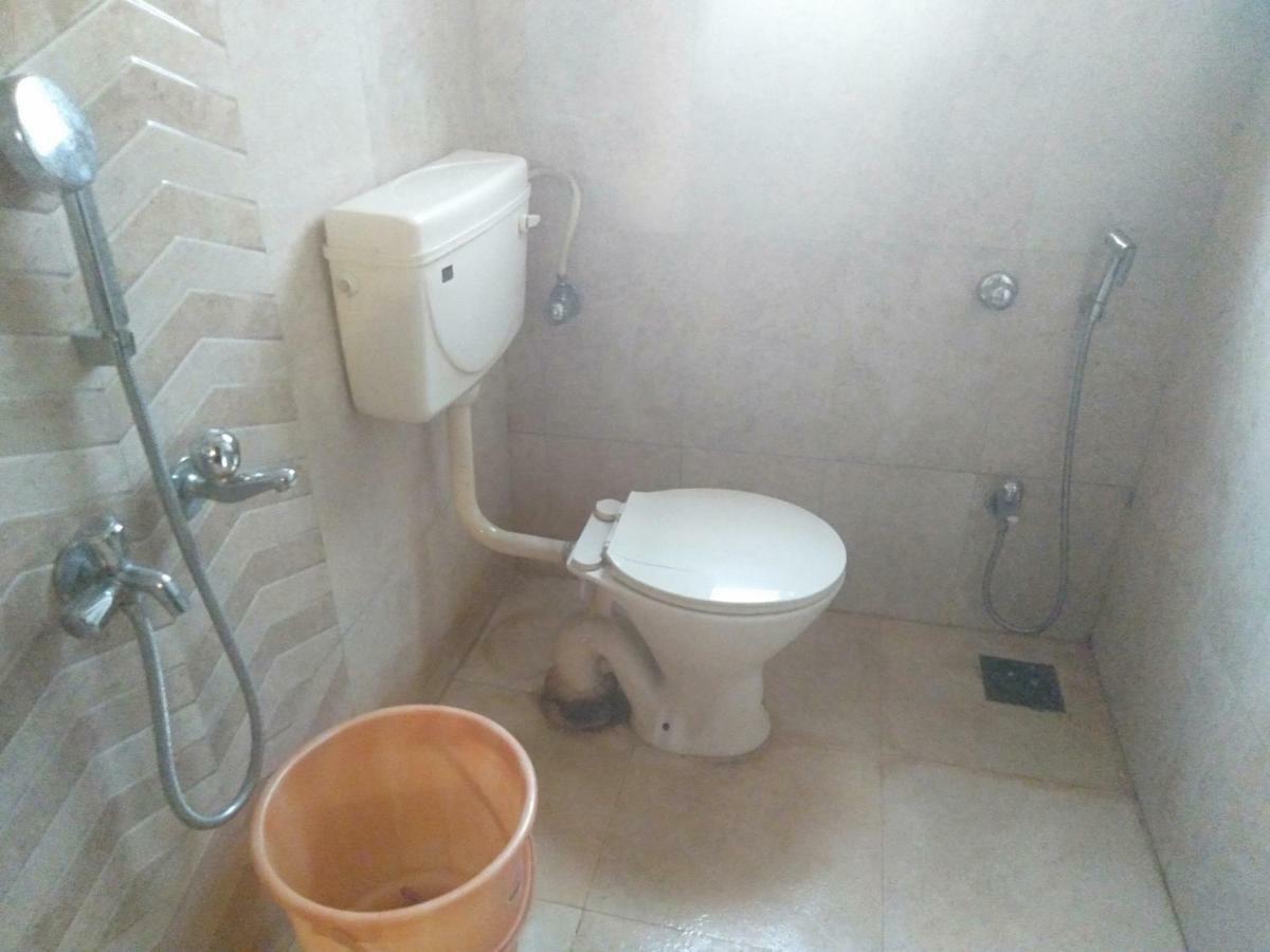 Hotel Rose Lodge Pune Bagian luar foto