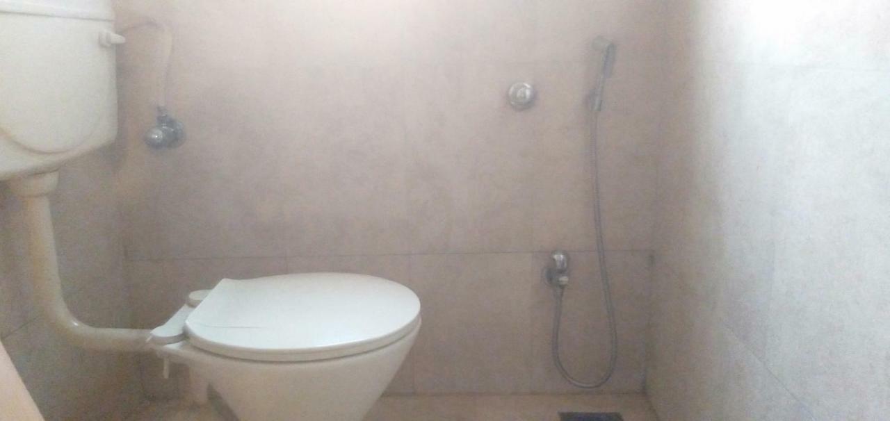 Hotel Rose Lodge Pune Bagian luar foto